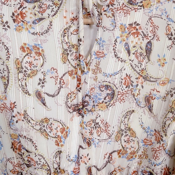 EN SAISON | RUFFLE NECK PAISLEY MINI DRESS - Picture 15 of 16